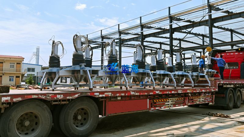 14臺3kw潛水?dāng)嚢杵貧庖惑w機(jī)發(fā)往唐山，助力氧化渠改造