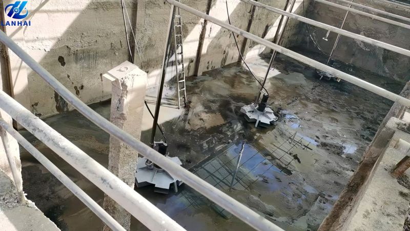 好氧池曝氣設(shè)備改造怎么選？ LHQB型潛水攪拌曝氣機